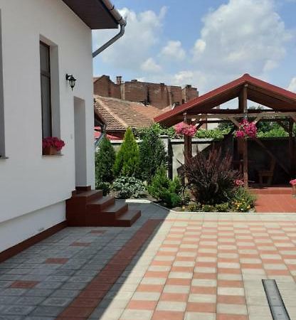 La Principessa Hotell Oradea Exteriör bild