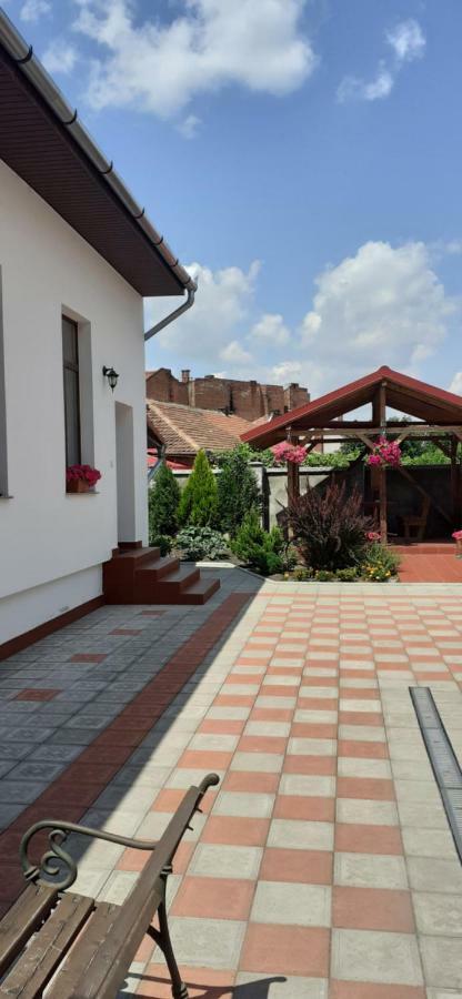 La Principessa Hotell Oradea Exteriör bild